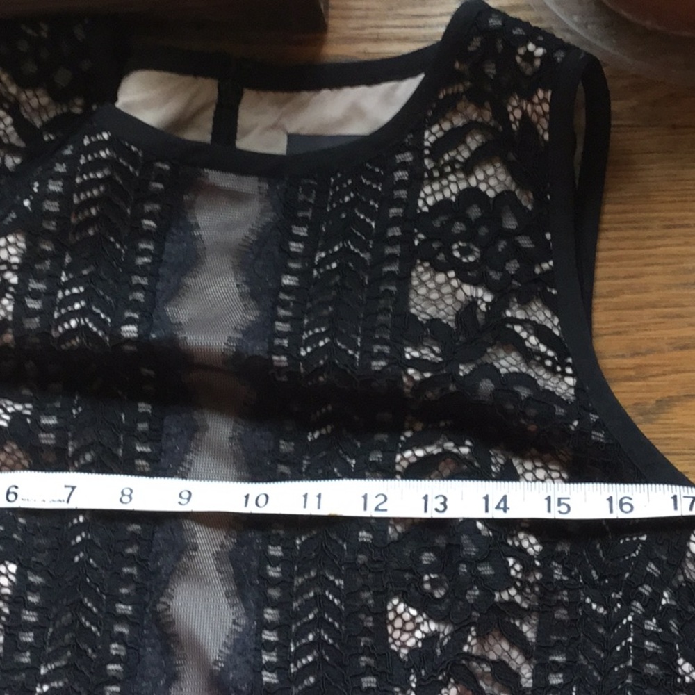 Black lace dress, size 12 Adrianna Papell. - Picture 7 of 7
